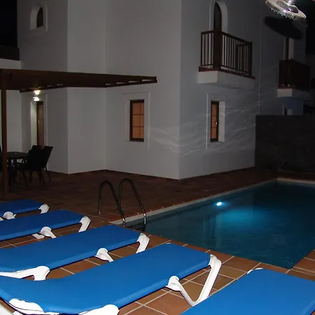 Casa Fama Con Piscina Privada Clima فيلة *