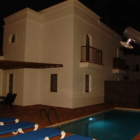 Casa Fama Con Piscina Privada Clima يايثا